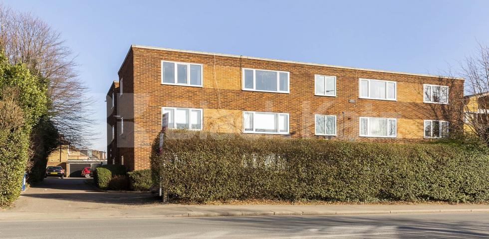 			1 Bedroom, 1 bath, 1 reception Apartment			 Oakleigh Road South, New Southgate